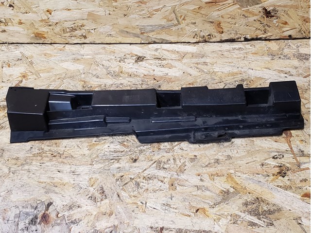 Кронштейн наружной накладки порога правой 51777256920 BMW