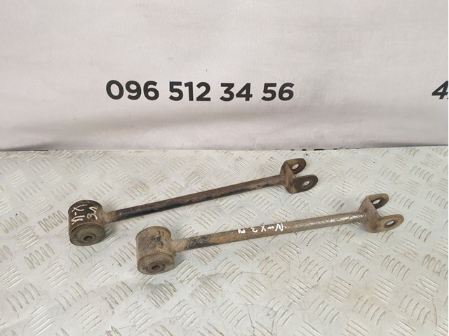 Продольный рычаг задней подвески, нижний 551108H505 NISSAN