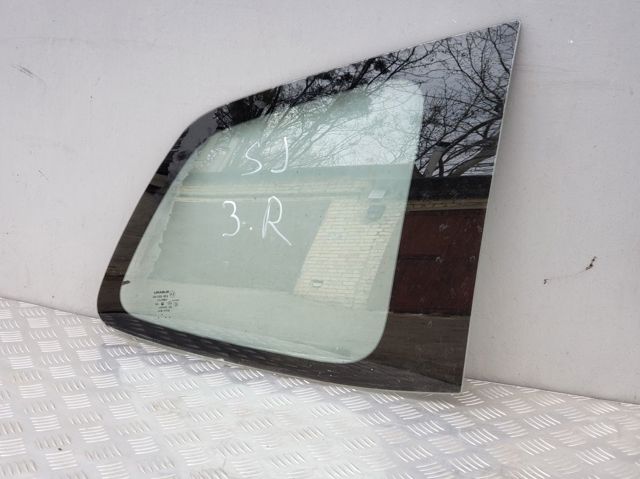 Стекло кузова/багажного отсека, правое 65209SG061 SUBARU