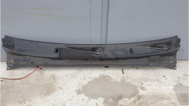 Водосток лобового стекла, жабо 66862EB400 NISSAN