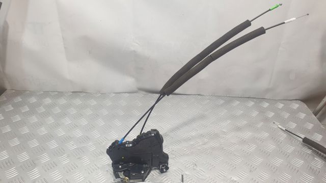 Замок передней левой двери 6904033221 TOYOTA