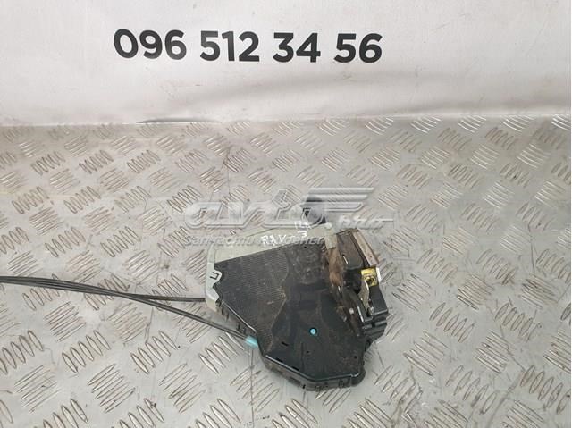 Замок передней левой двери 6904042241 TOYOTA