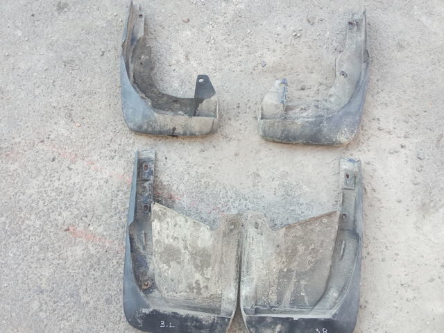 Брызговик задний, левый 75830SWA003 HONDA