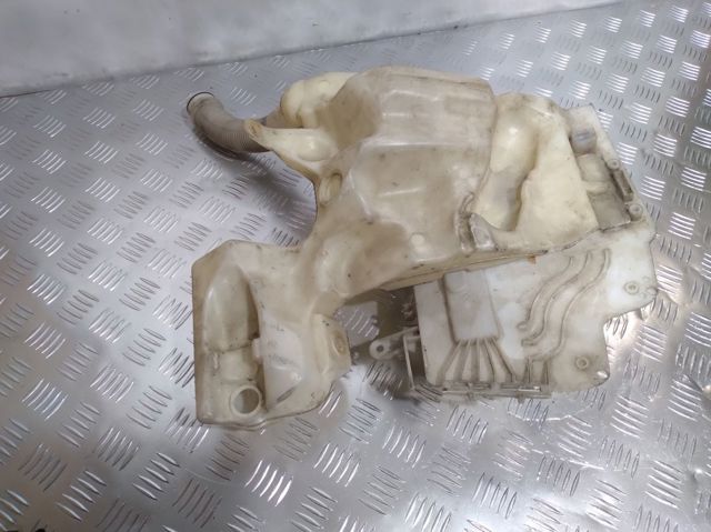 Бачок омывателя стекла 7S7117B613BA FORD