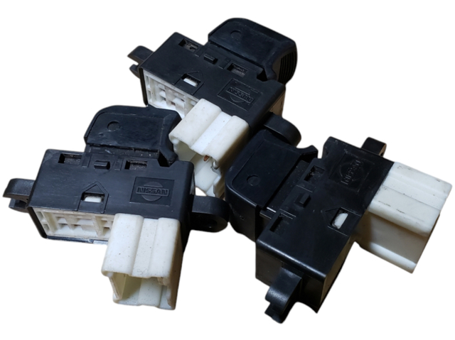 Кнопки заднего стеклоподъемника 83071FG110 SUBARU