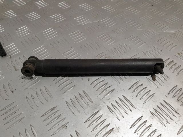 Амортизатор двери багажника 8402195 BMW