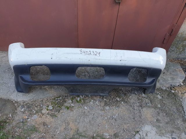 Задний бампер 8402324 BMW