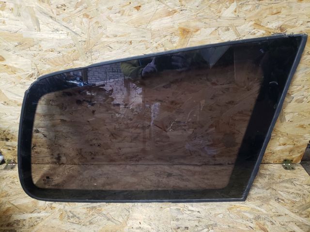 Стекло багажного отсека, правое 878203A010 HYUNDAI
