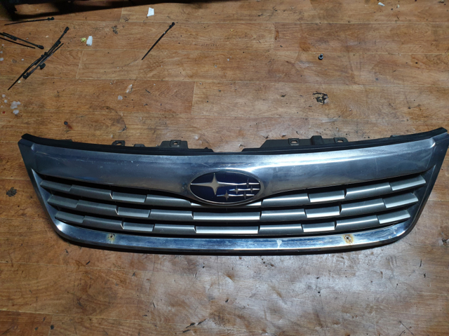 Облицовка радиатора 91121SC012 SUBARU