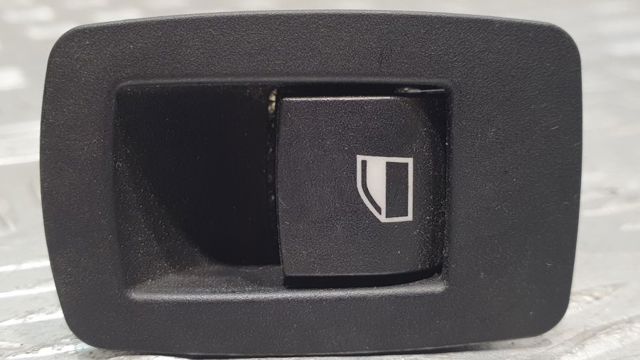 9208106 BMW Кнопка включения мотора стеклоподъемника задняя купить в Николаев