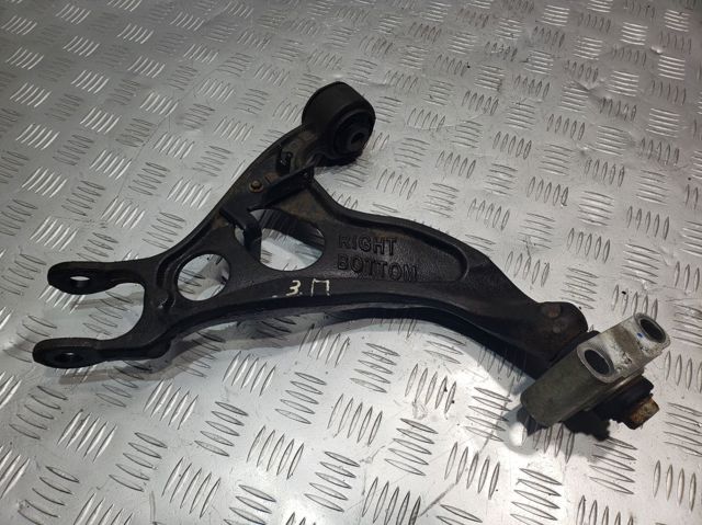 Верхний рычаг задней подвески правый DE9Z5500A FORD