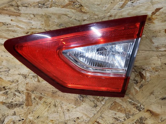 Фонарь задний правый, внутренний DS7313A602AD FORD