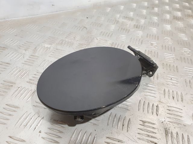 Лючок (дверца) бензобака EG2142410B MAZDA