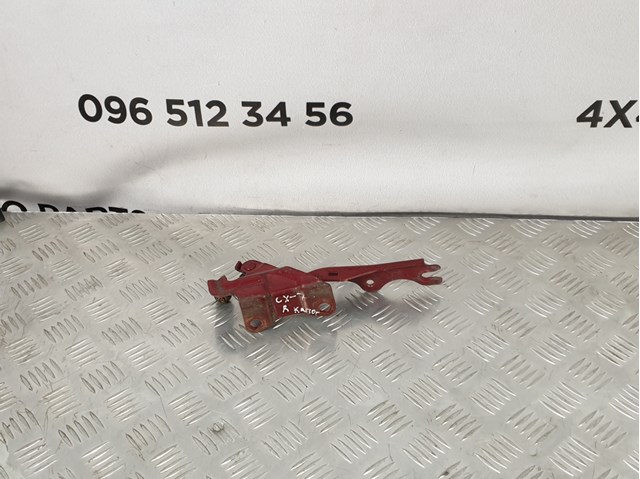 Шарнир капота правый EG2152410C MAZDA