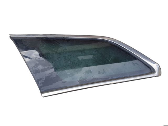 Стекло багажника, левое EG2263950D MAZDA