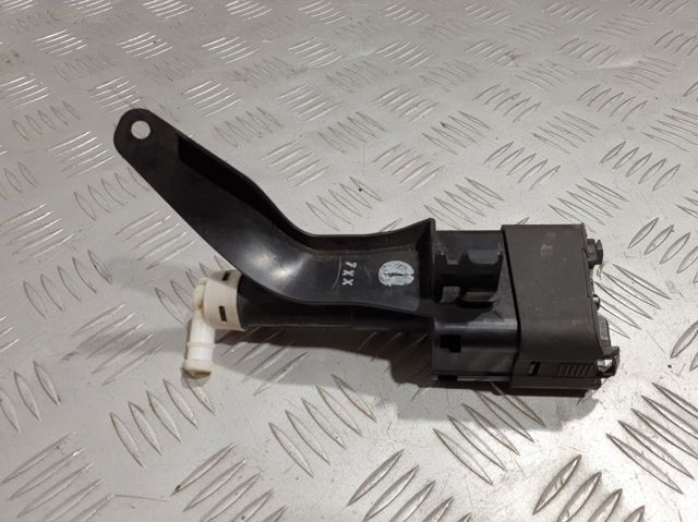 Подъемный цилиндр EH105182XA MAZDA