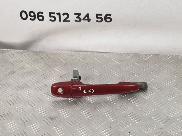 Ручка передней двери наружная, правая EH1458410A MAZDA