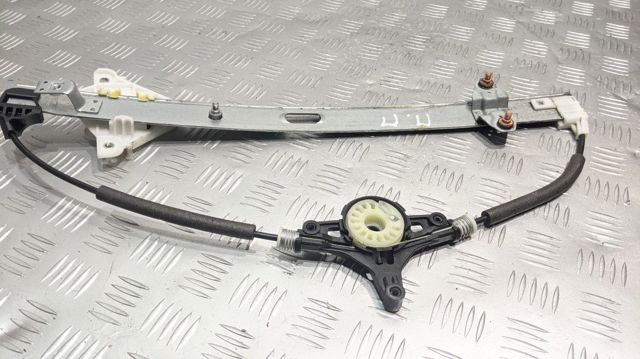Механизм стеклоподъемника двери передней, правой KD5358590 MAZDA