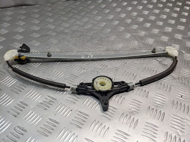 Стеклоподъемник задней правой двери KD5372590 MAZDA