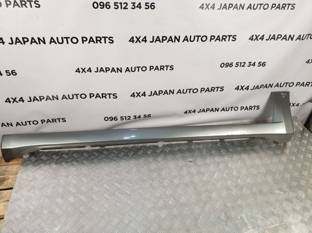 Накладка (молдинг) порога наружная правая MN186474 MITSUBISHI