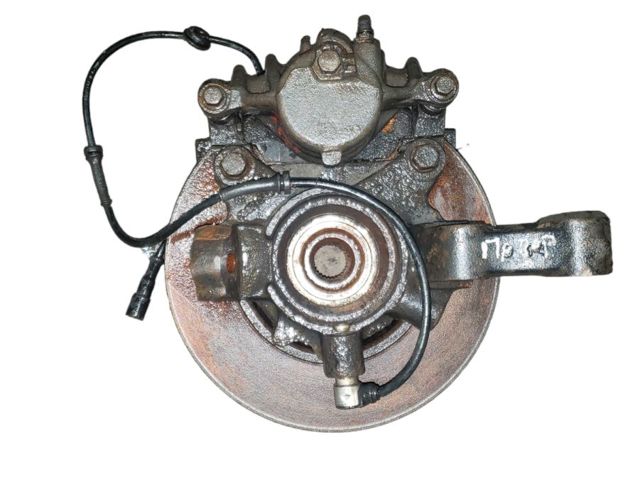 Цапфа (поворотный кулак) передний правый RUB000040 LAND ROVER