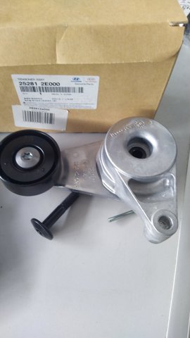 252812E000 HYUNDAI Ролик натяжителя приводного ремня купить в Ужгород