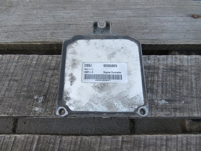 Модуль управления двигателем 09355929 GM