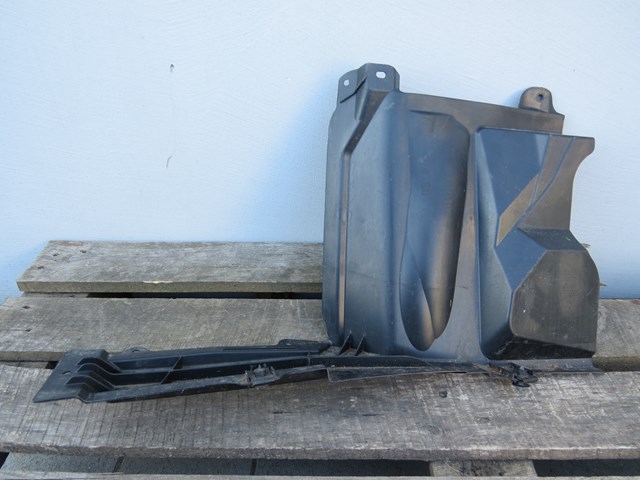 Защита двигателя, правая 51443F4010 TOYOTA