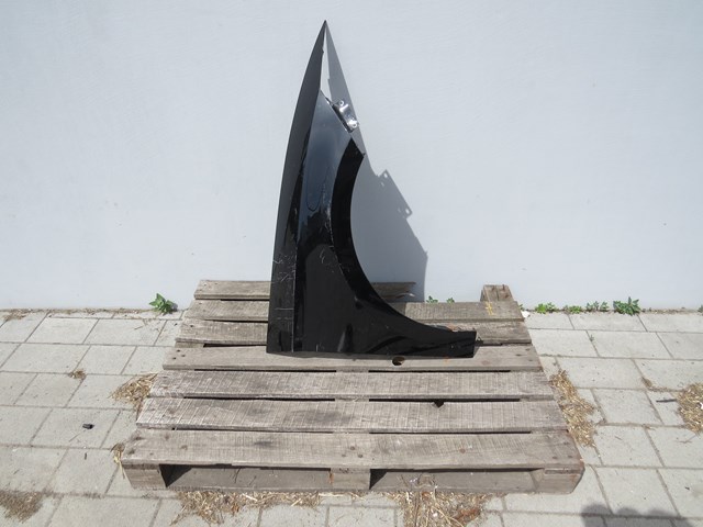 Крыло переднее правое 5F0821022J VAG