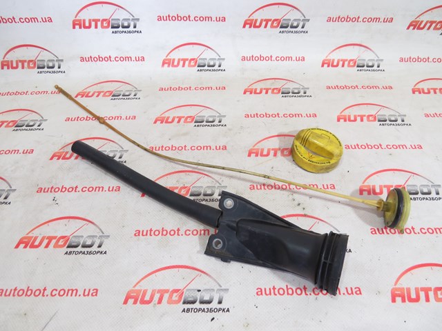 Горловина маслозаливная 8200722806 RENAULT