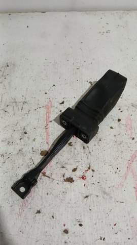 8R0839267B VAG Ограничитель открывания двери задний купить в Киев