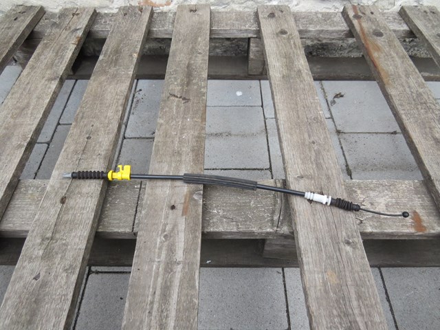 Держатель наружной ручки двери, передней левой 8T1837885B VAG