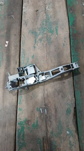 Держатель наружной ручки двери, правых дверей 9684559980 PEUGEOT