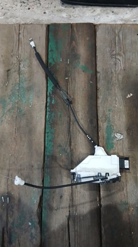 Замок передней пассажирской двери 9800624680 PEUGEOT