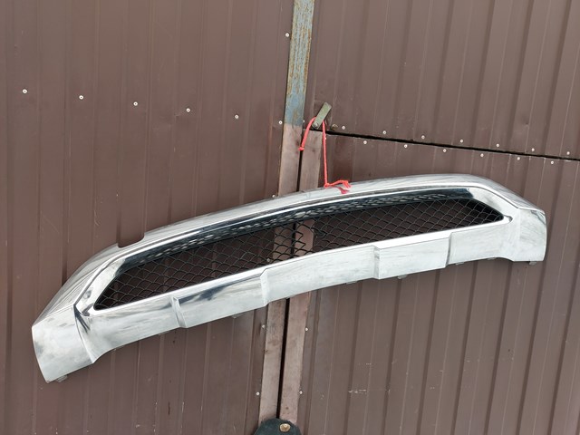 MERCEDES A1668857122 Накладка бампера переднего центральная в наличии Житомир