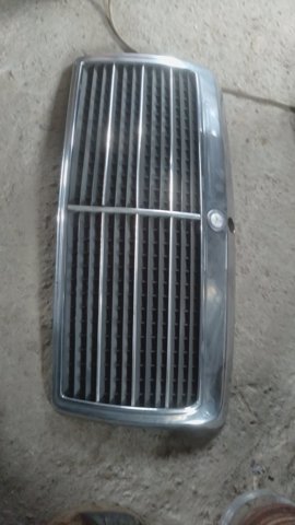Решетка радиатора 1248880223 MERCEDES
