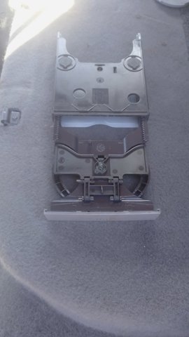 Подстаканник подлокотника центральной консоли 1J0862533D VAG