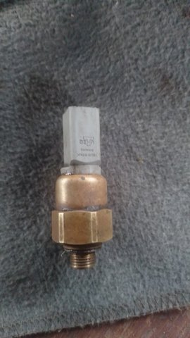 Датчик насоса гидроусилителя 1J0919081 VAG