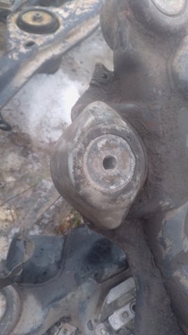 Подушка коробки передач 8D0399151N VAG