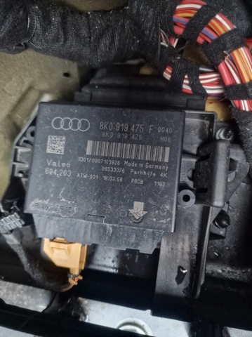 Модуль управления (ЭБУ) парктроником 8K0919475F VAG