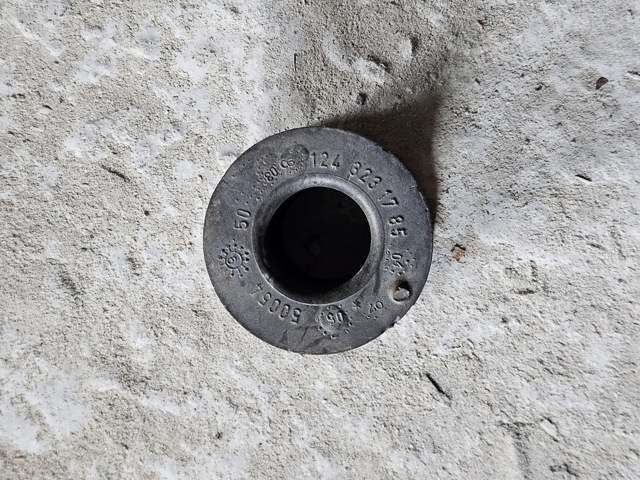 Втулка стойки стабилизатора A1243231785 MERCEDES