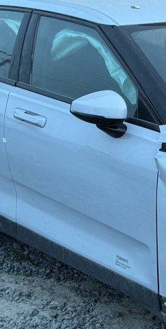 Пассажирская передняя дверь 32228593 VOLVO