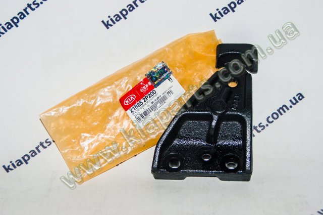 Кронштейн подушки (опоры) двигателя, правой 218252P200 HYUNDAI