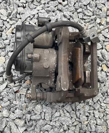 LAND ROVER LR036571 Скоба заднего суппорта в наличии Каменское