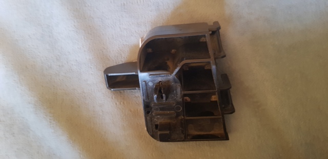 NISSAN 852295SK0A Кронштейн бампера заднего правый в наличии Украина