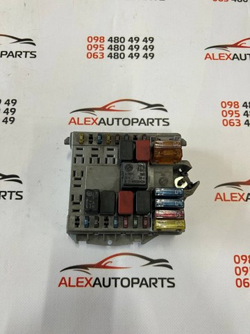 Блок реле и предохранителей 46752706 FIAT