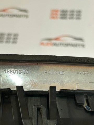 7336477 BMW Решетка радиатора левая купить в Запорожье
