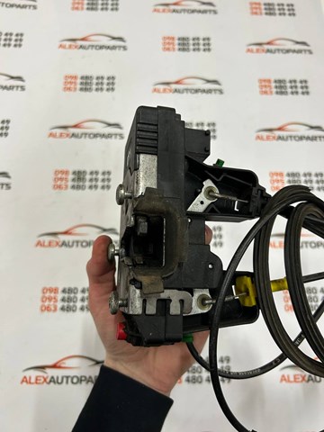 RENAULT 8200008465 Замок двери боковой сдвижной левой в наличии Кривой Рог