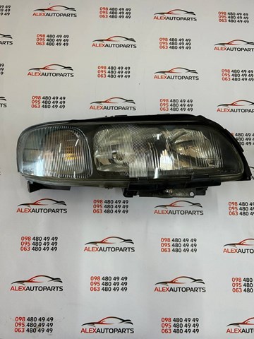 Фара передняя правая 8693572 VOLVO