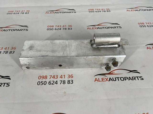 8R0807332B VAG Кронштейн усилителя заднего бампера купить в Ирпень